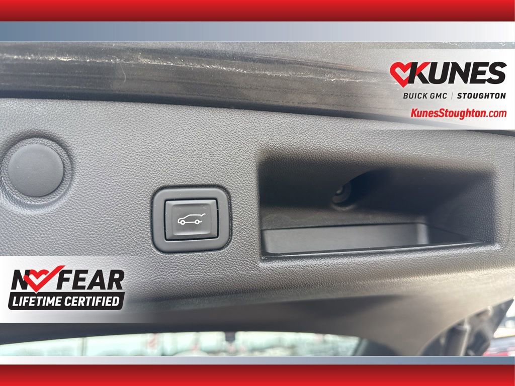 Used 2023 Chevrolet Equinox LT image 16