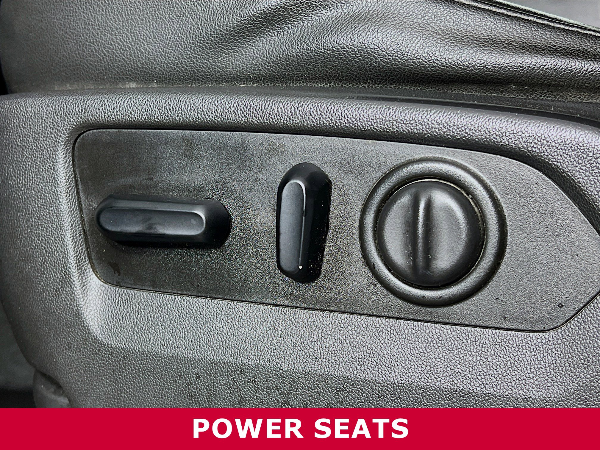 Used 2020 Chevrolet Silverado 3500 LTZ w/ LTZ Premium Package image 4