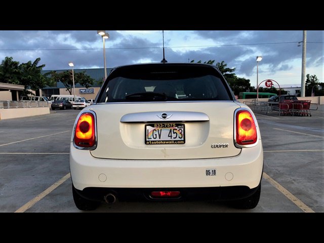 Used 2015 MINI Cooper 4-Door Hardtop FWD image 4