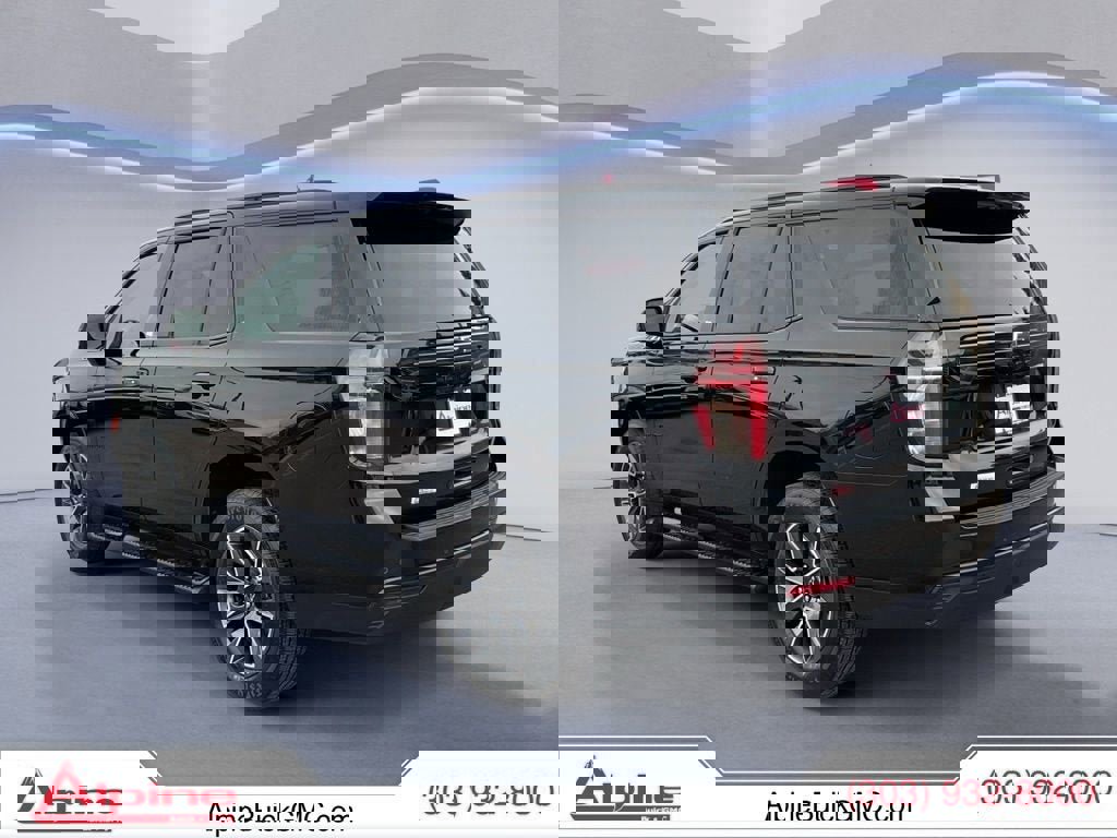 Used 2024 Chevrolet Tahoe Z71 w/ Luxury Package AWD/4WD image 3