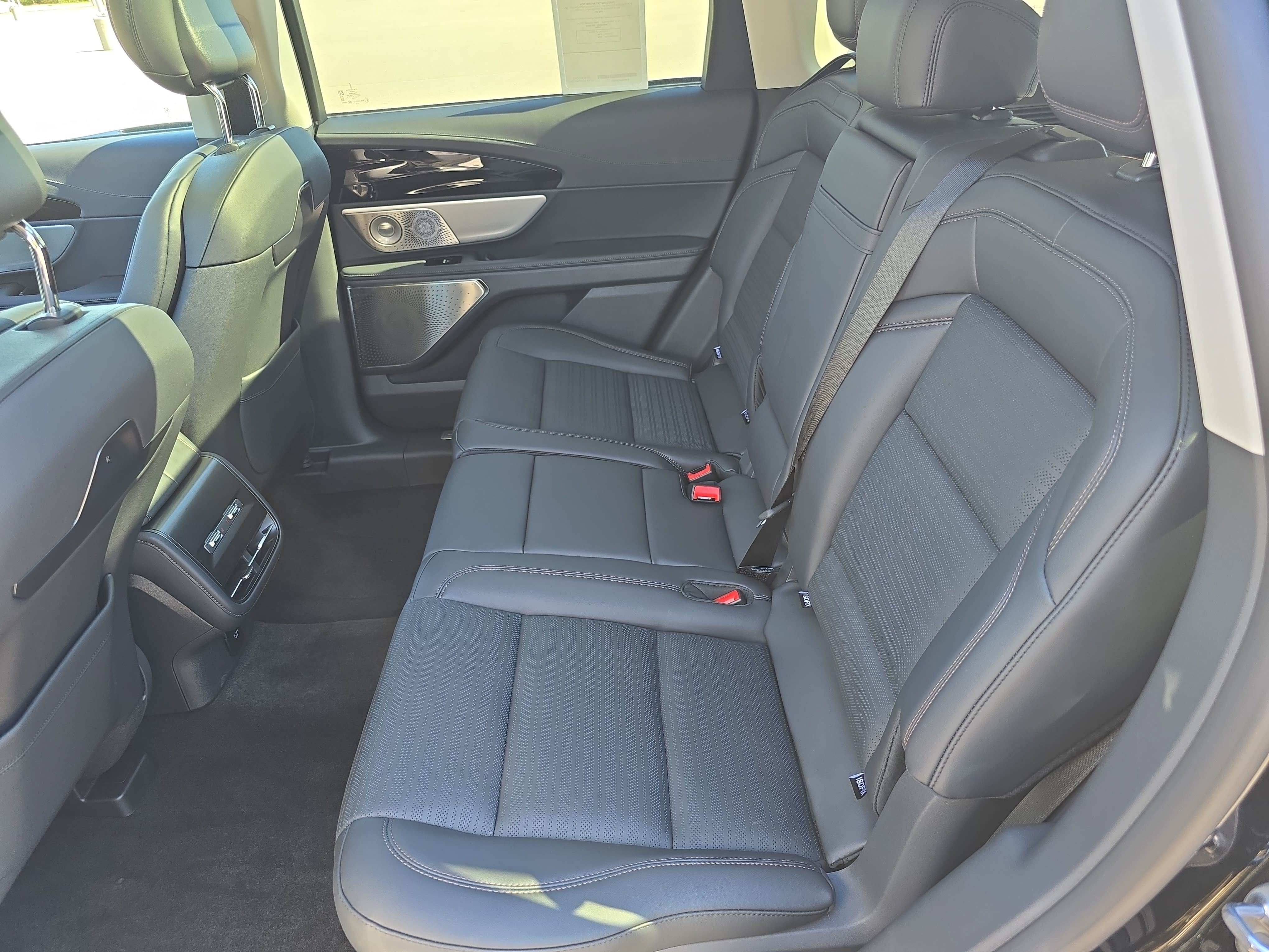 New 2026 Lincoln Nautilus Reserve AWD/4WD image 13