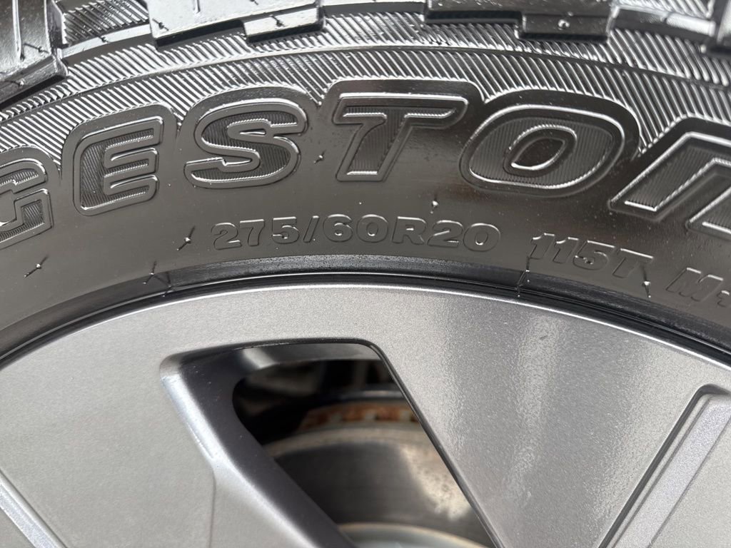 Used 2022 Ford F150 Lightning Lariat image 32