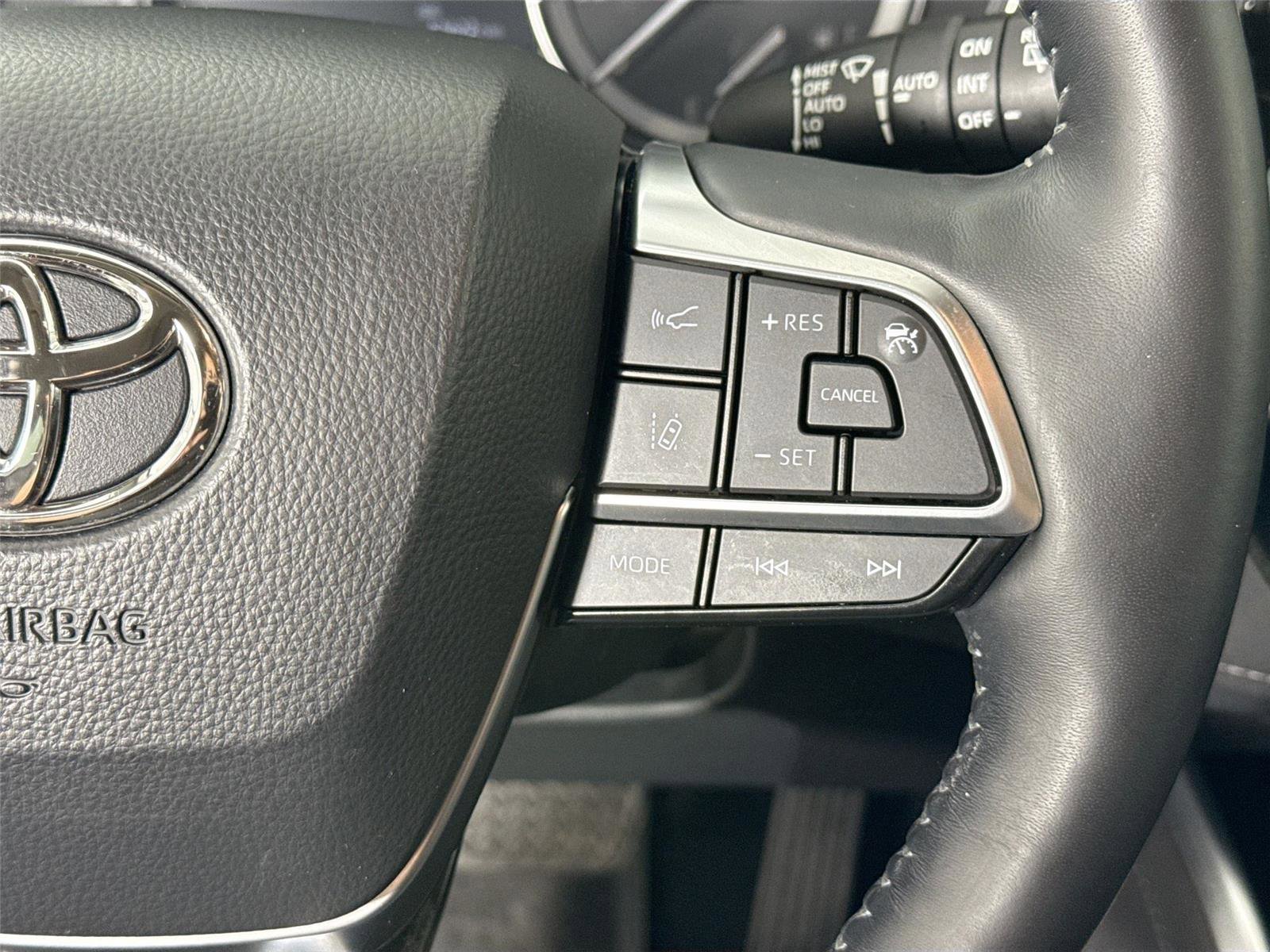 Certified 2021 Toyota Highlander Platinum AWD/4WD image 20