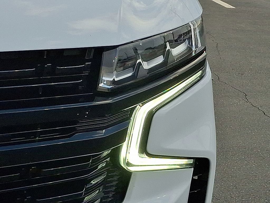 Used 2024 Chevrolet Suburban RST image 9