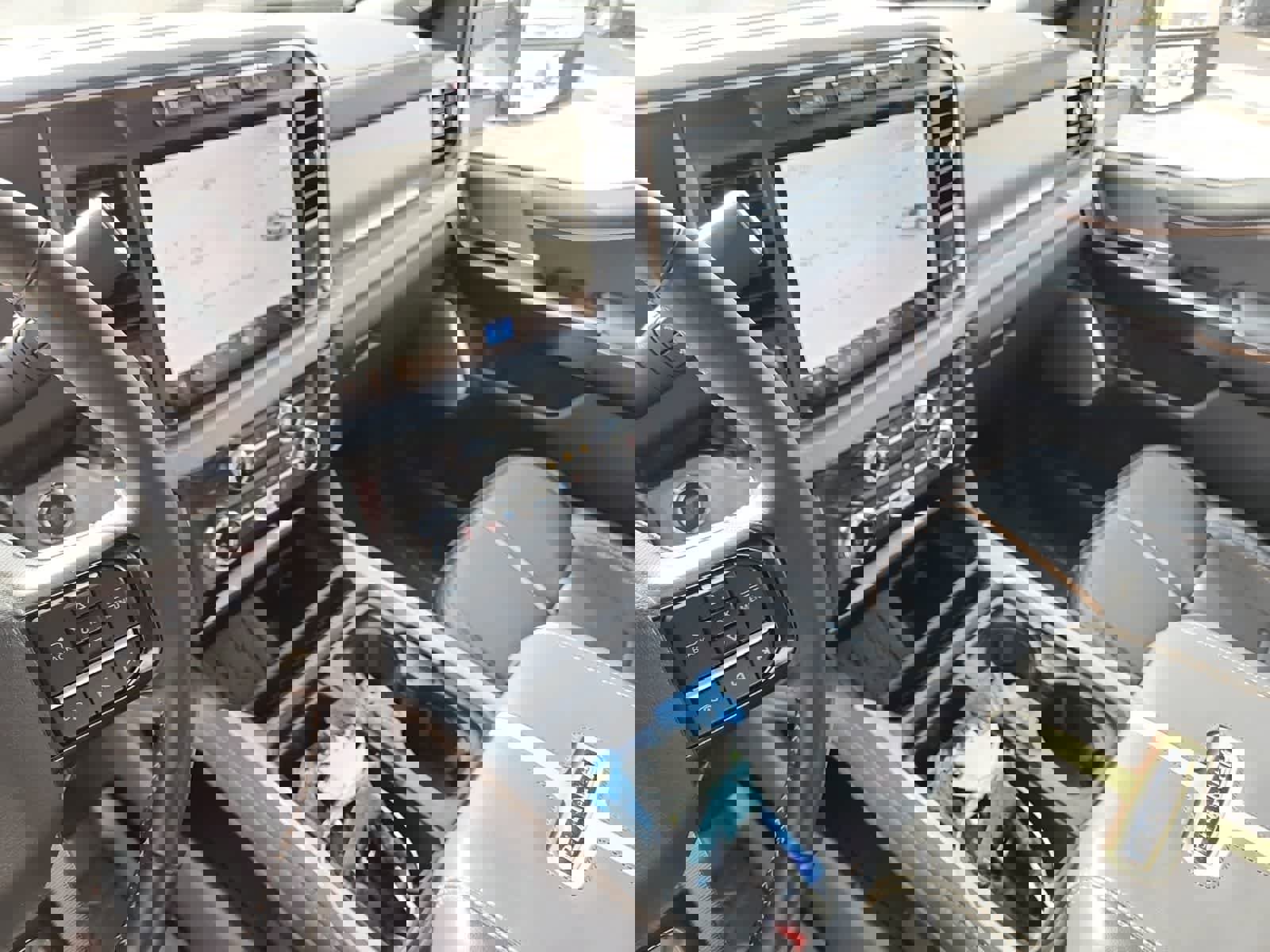 Used 2024 Ford F350 Platinum w/ FX4 Off-Road Package image 11