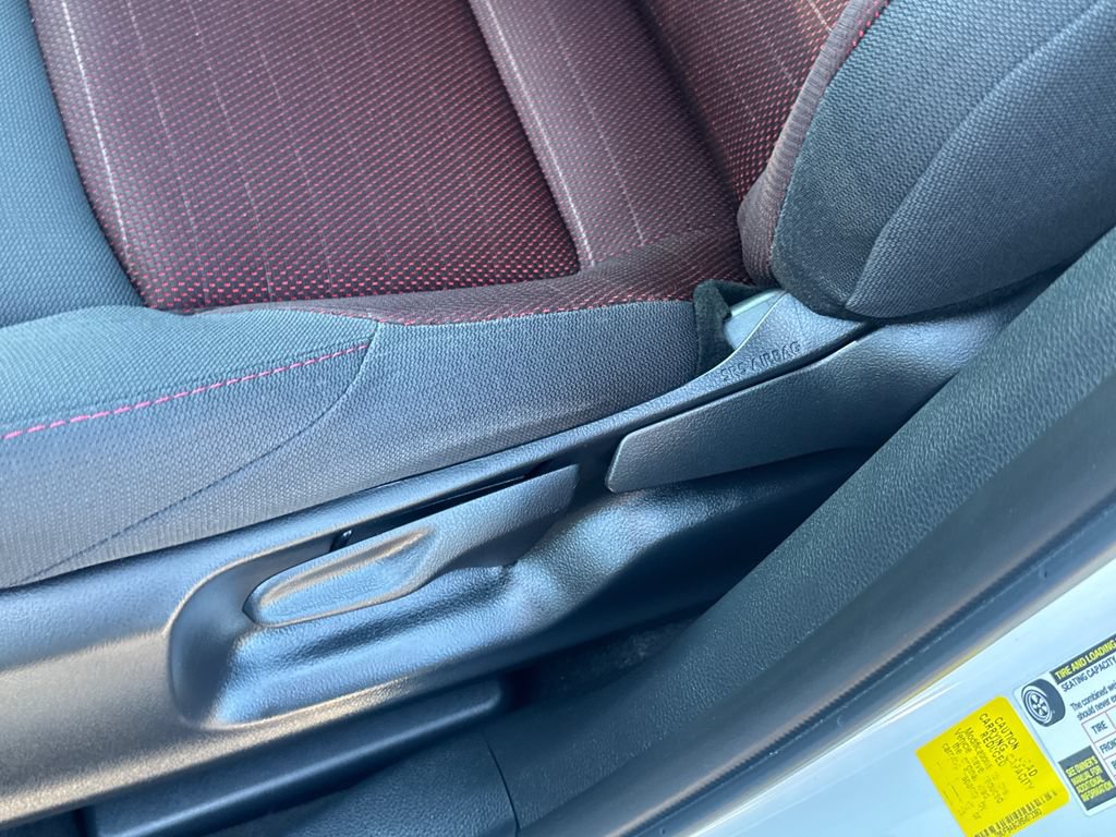 Used 2025 Toyota Corolla Cross AWD Hybrid w/ Moonroof Package image 48