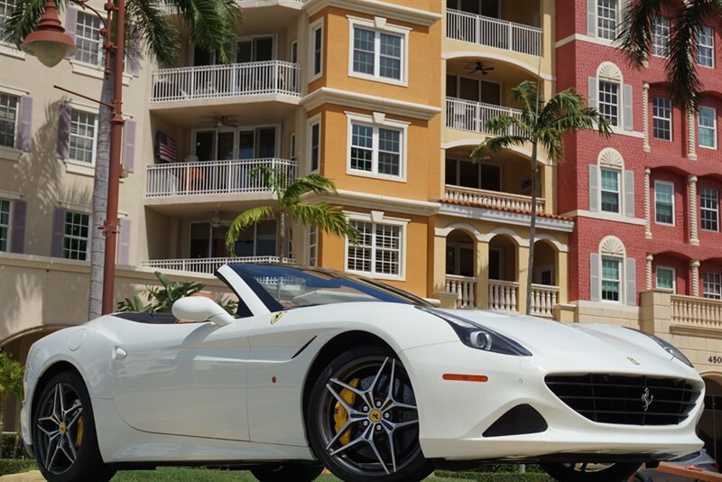 Used 2017 Ferrari California T RWD image 1