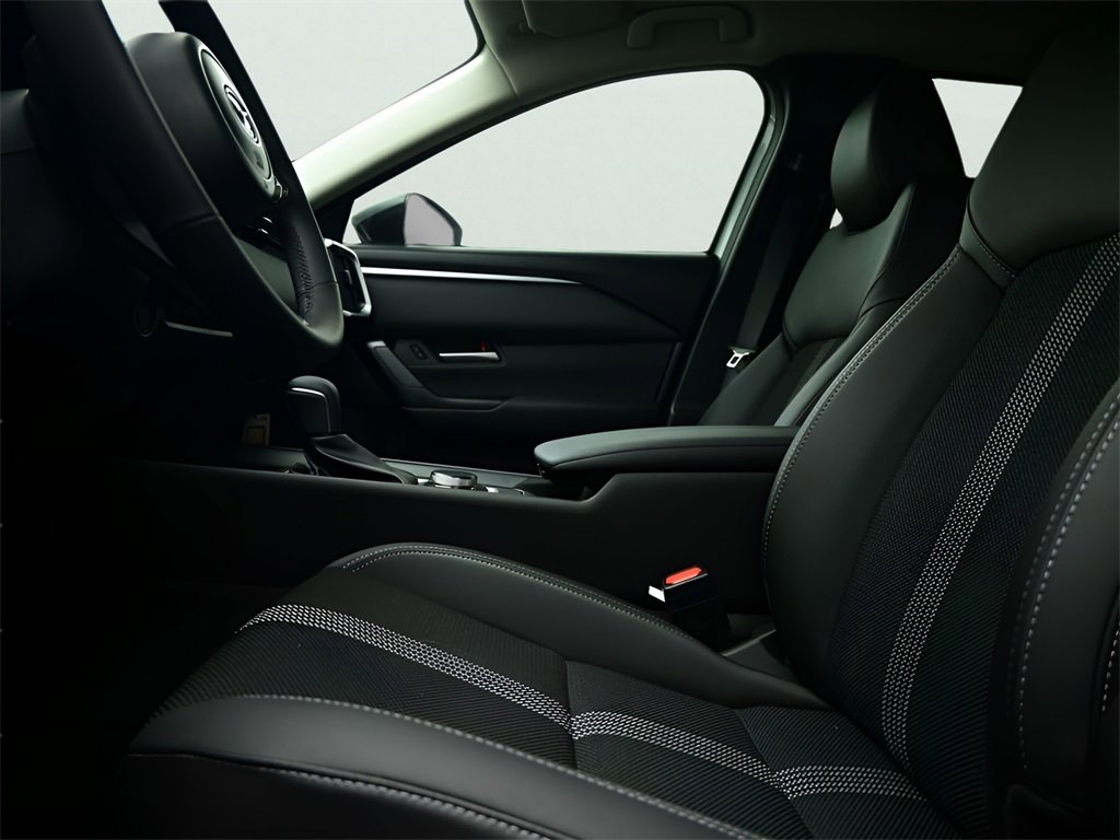 Certified 2025 MAZDA CX-50 2.5 Hybrid w/ Weather Package image 13