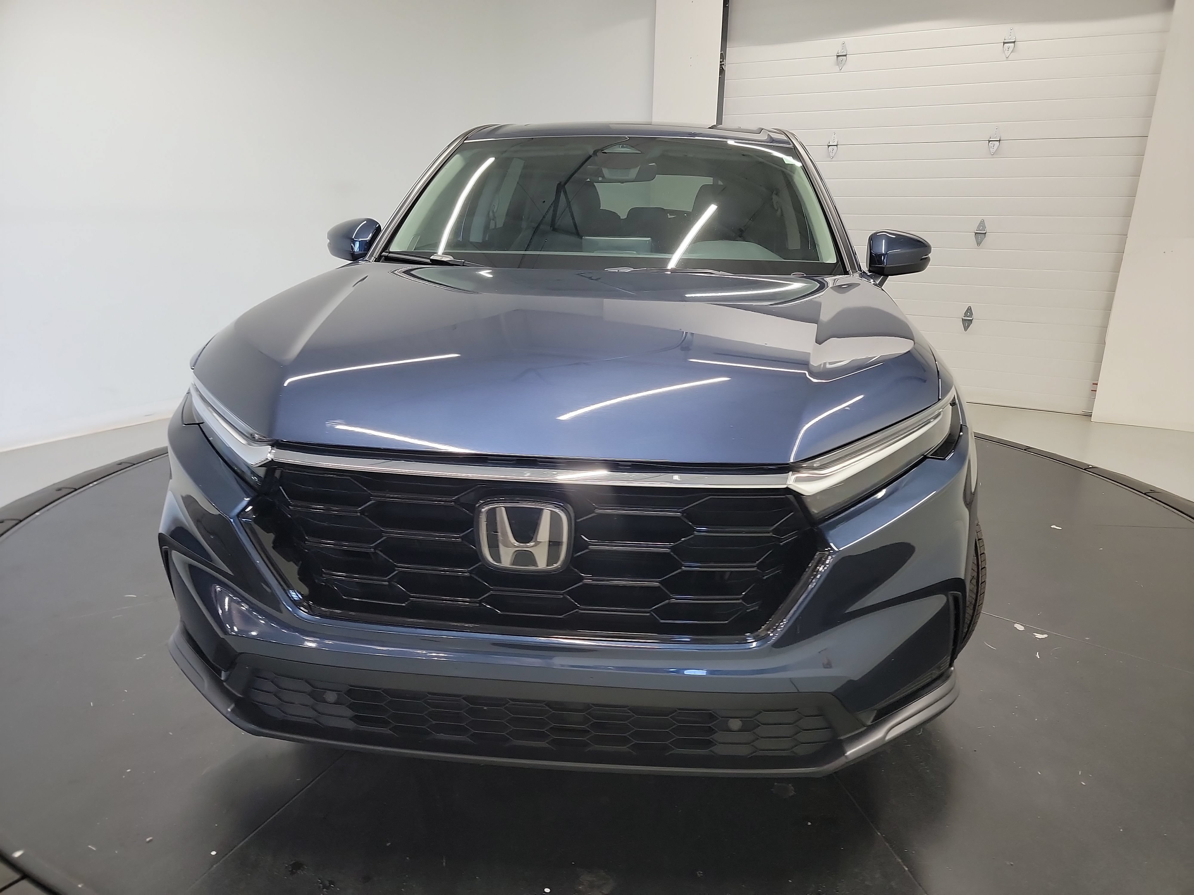 Used 2024 Honda CR-V EX-L image 2