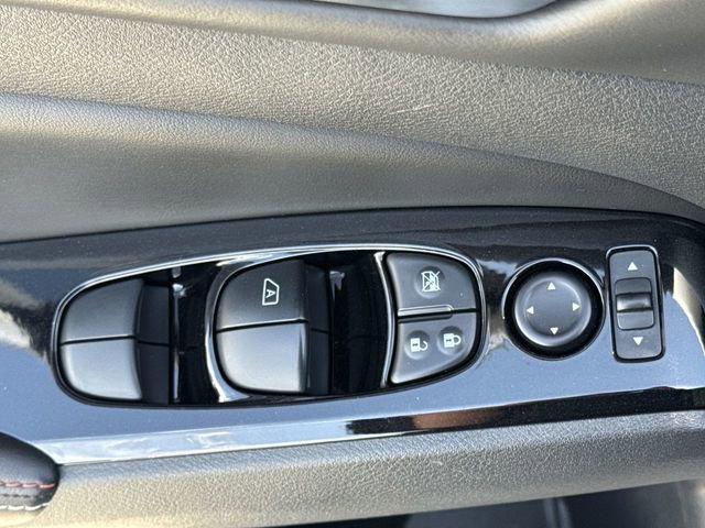 Used 2024 Nissan Altima 2.5 SR w/ SR Premium Package image 16