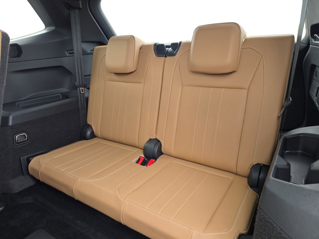 Used 2024 Volkswagen Tiguan SE image 26