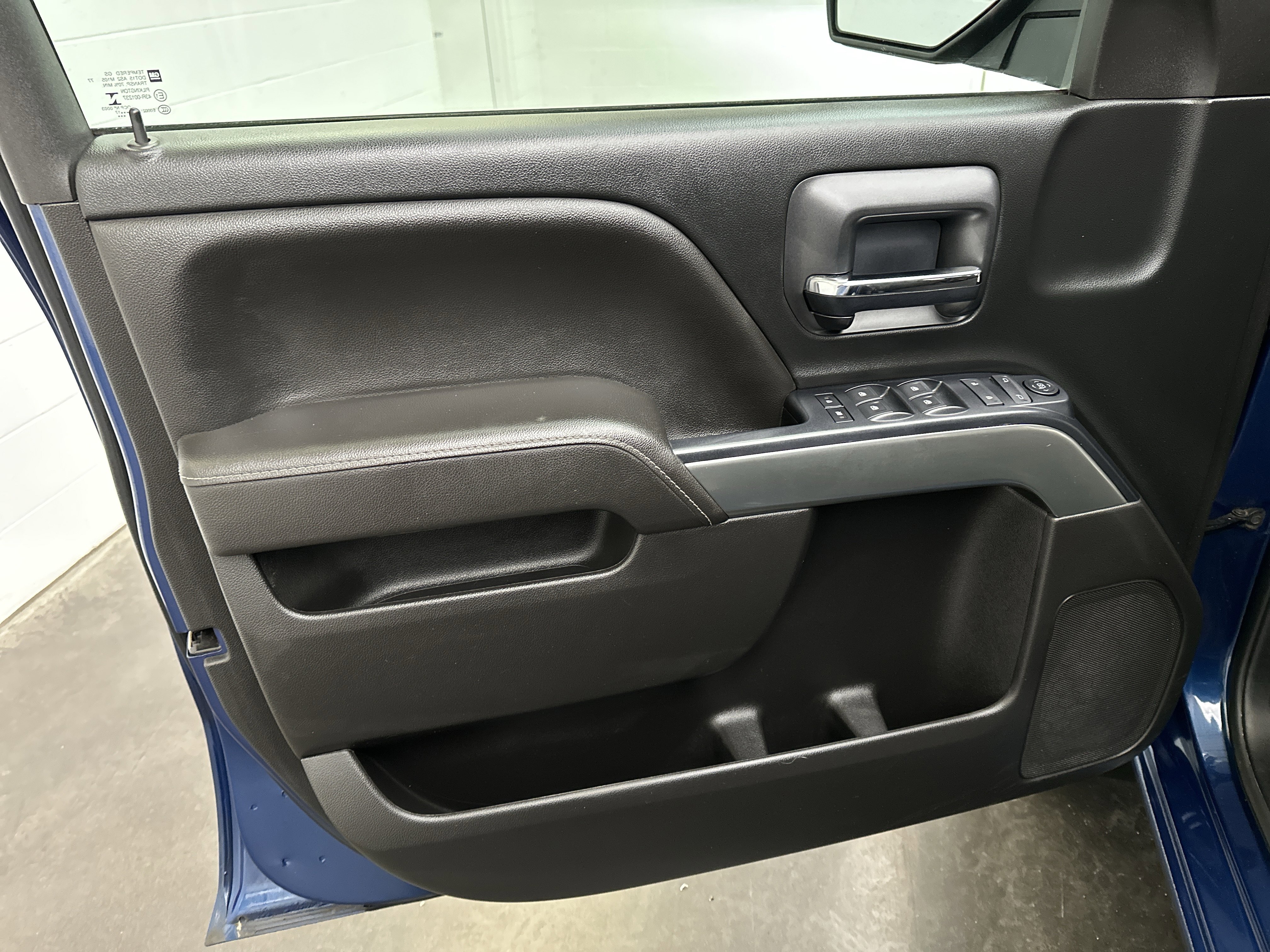 Used 2017 Chevrolet Silverado 1500 LT w/ All Star Edition AWD/4WD image 19