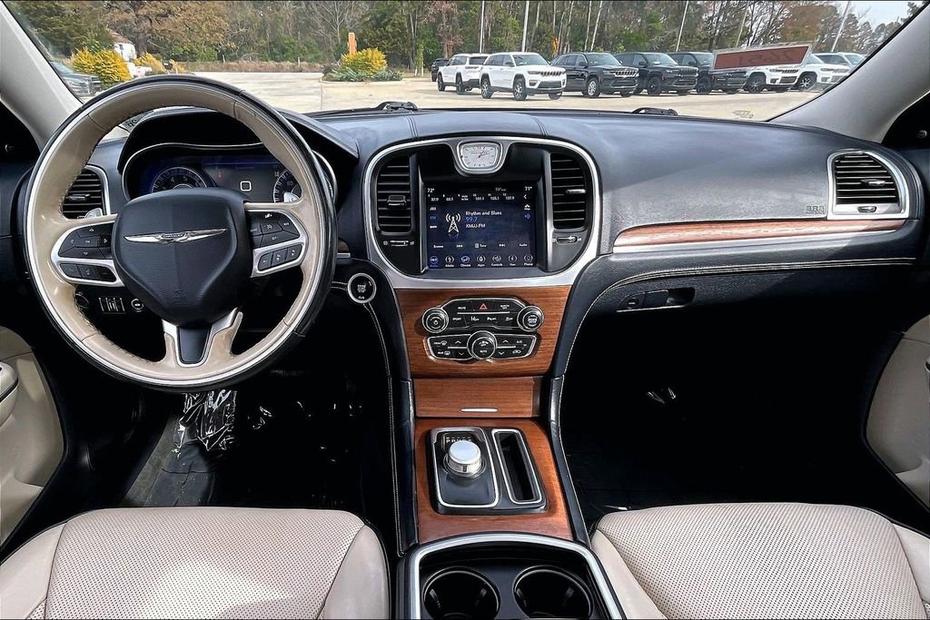 Used 2019 Chrysler 300 C w/ Safetytec Plus Group image 15