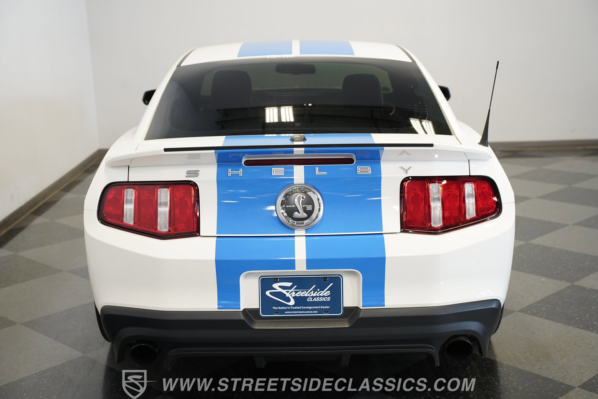 Used 2010 Ford Mustang Shelby GT500 image 28