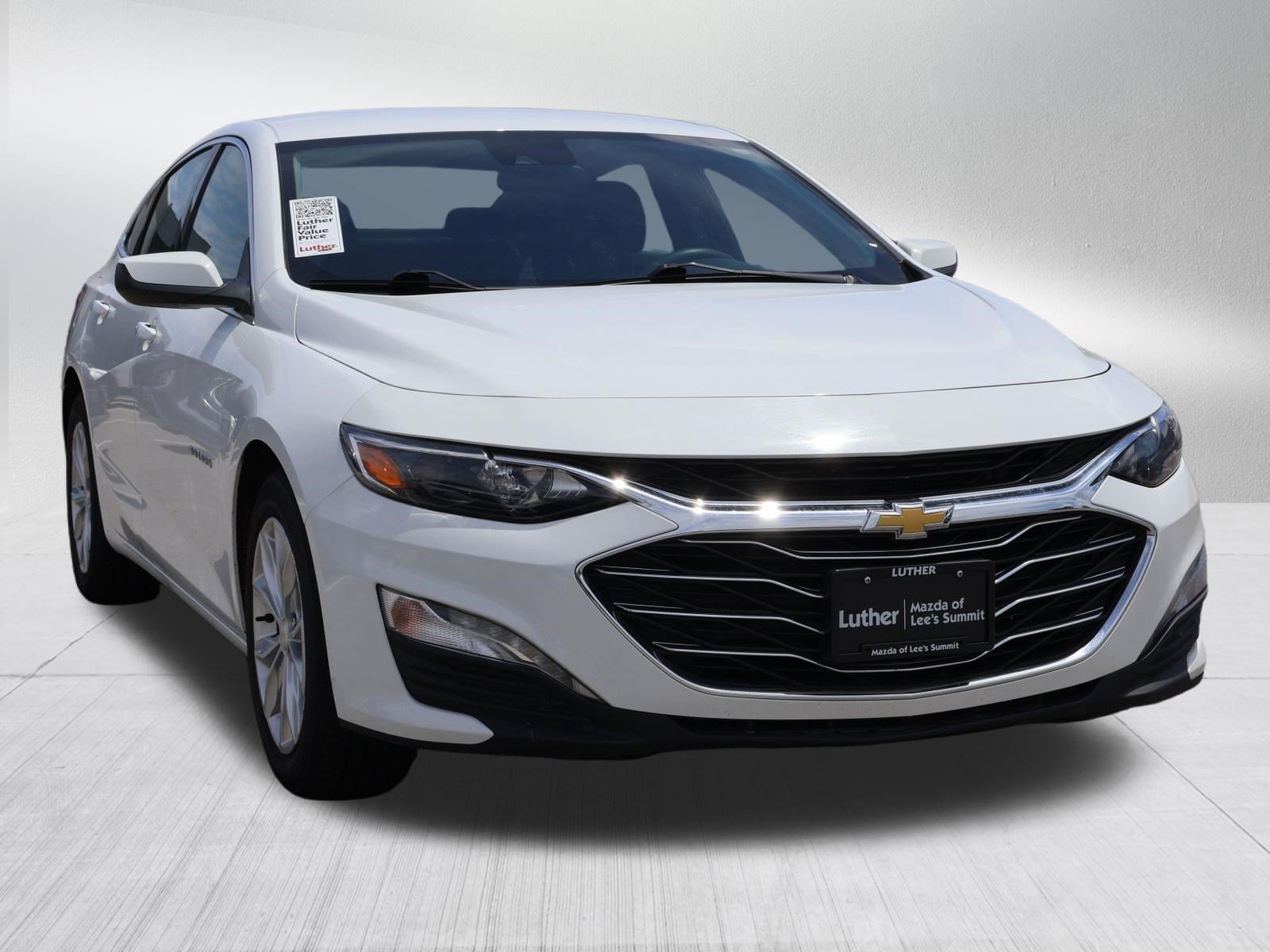 Used 2024 Chevrolet Malibu LT FWD image 2