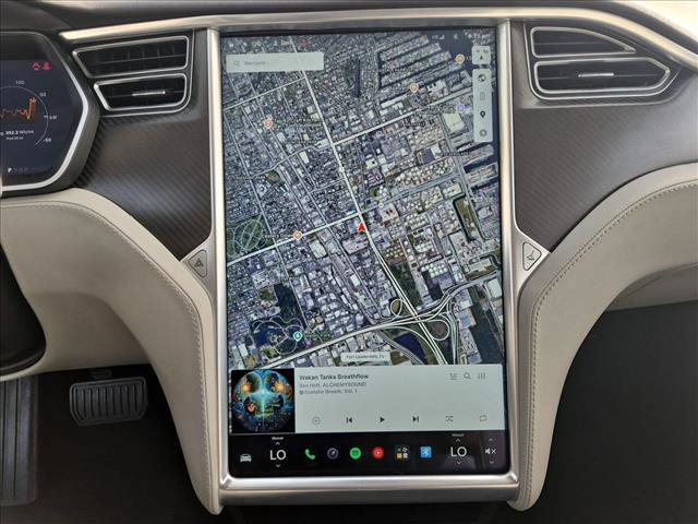 Used 2016 Tesla Model S 70 RWD image 13