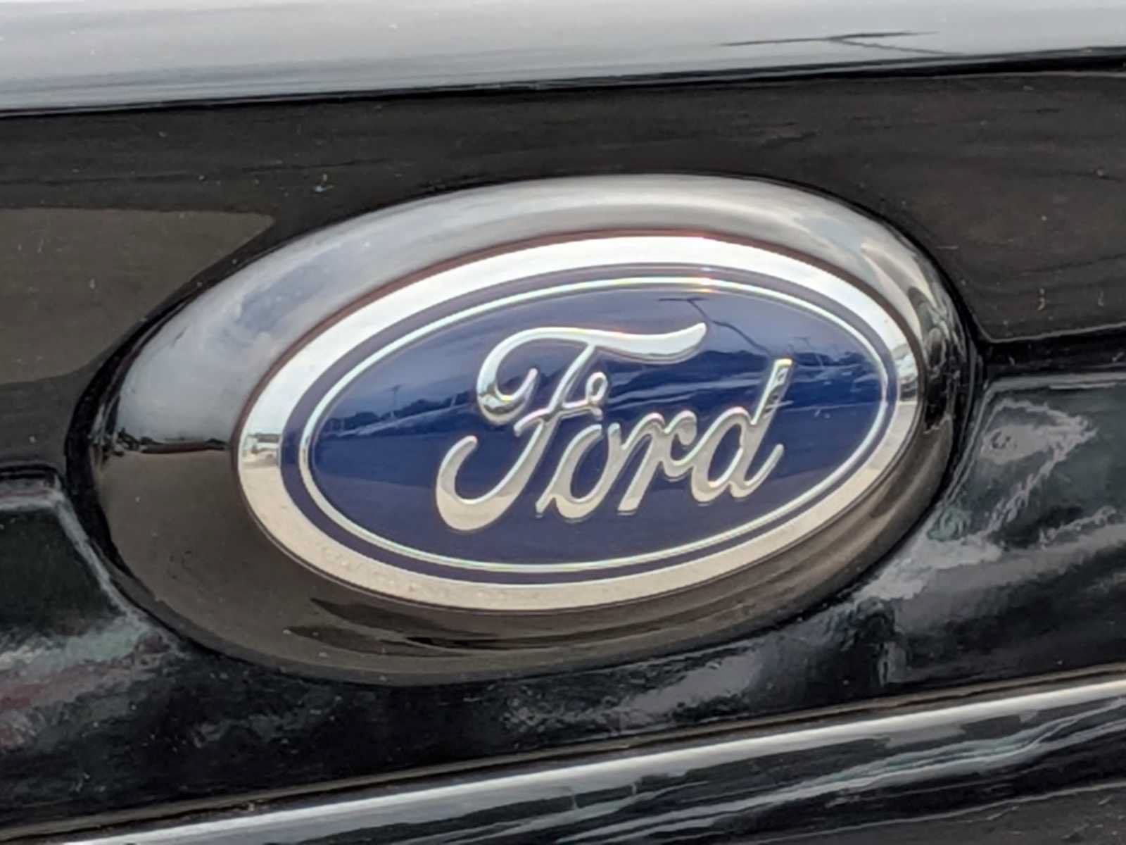 Used 2019 Ford Edge ST w/ Equipment Group 401A AWD/4WD image 12