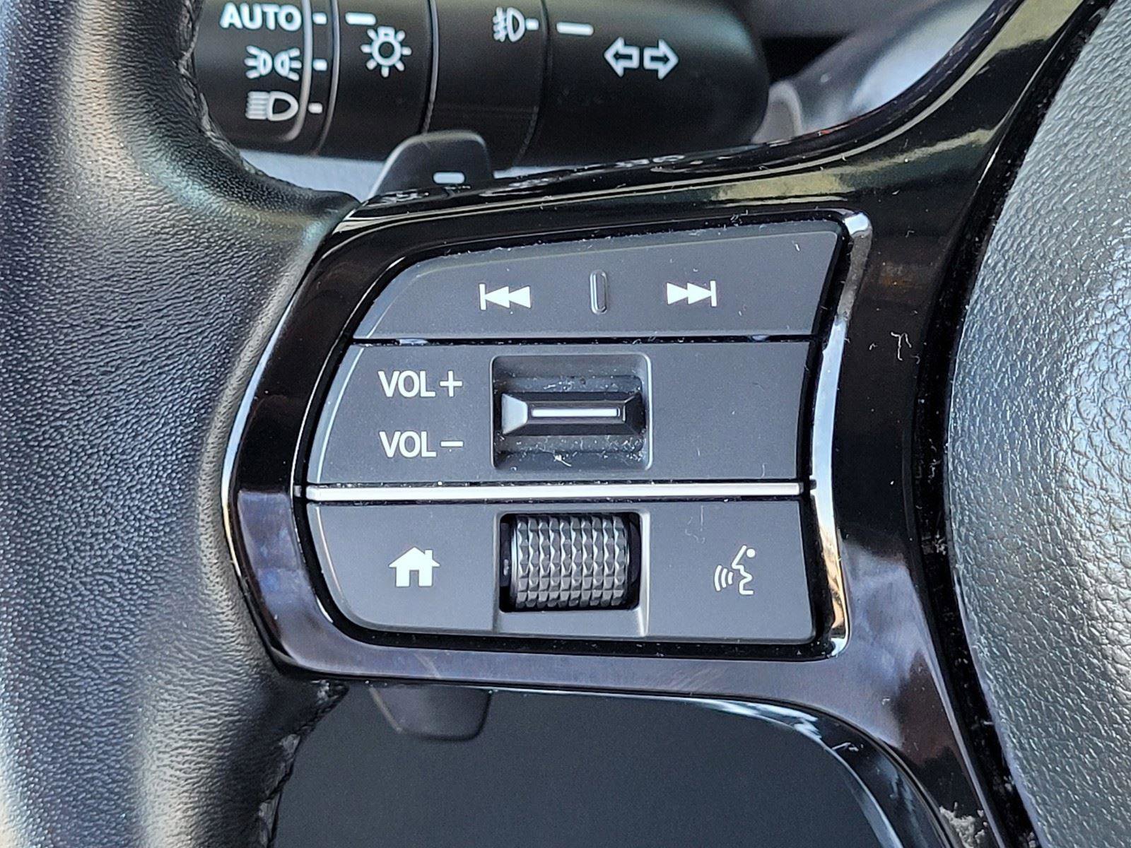 Used 2025 Honda Pilot EX-L image 31