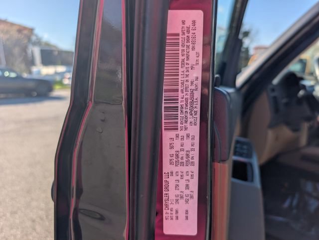 Used 2011 Jeep Liberty Limited w/ Tire & Wheel Group image 28
