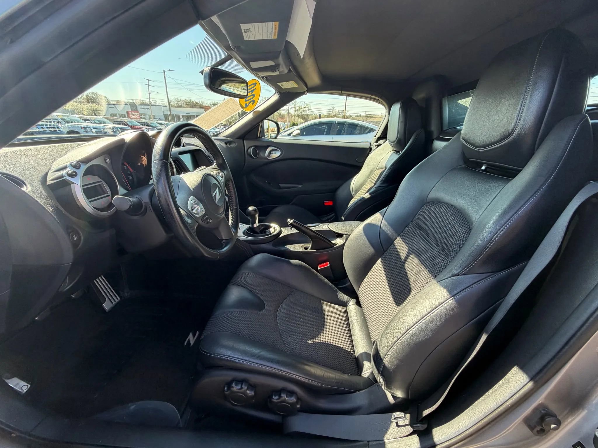 Used 2010 Nissan 370Z Touring w/ Sport Pkg image 10