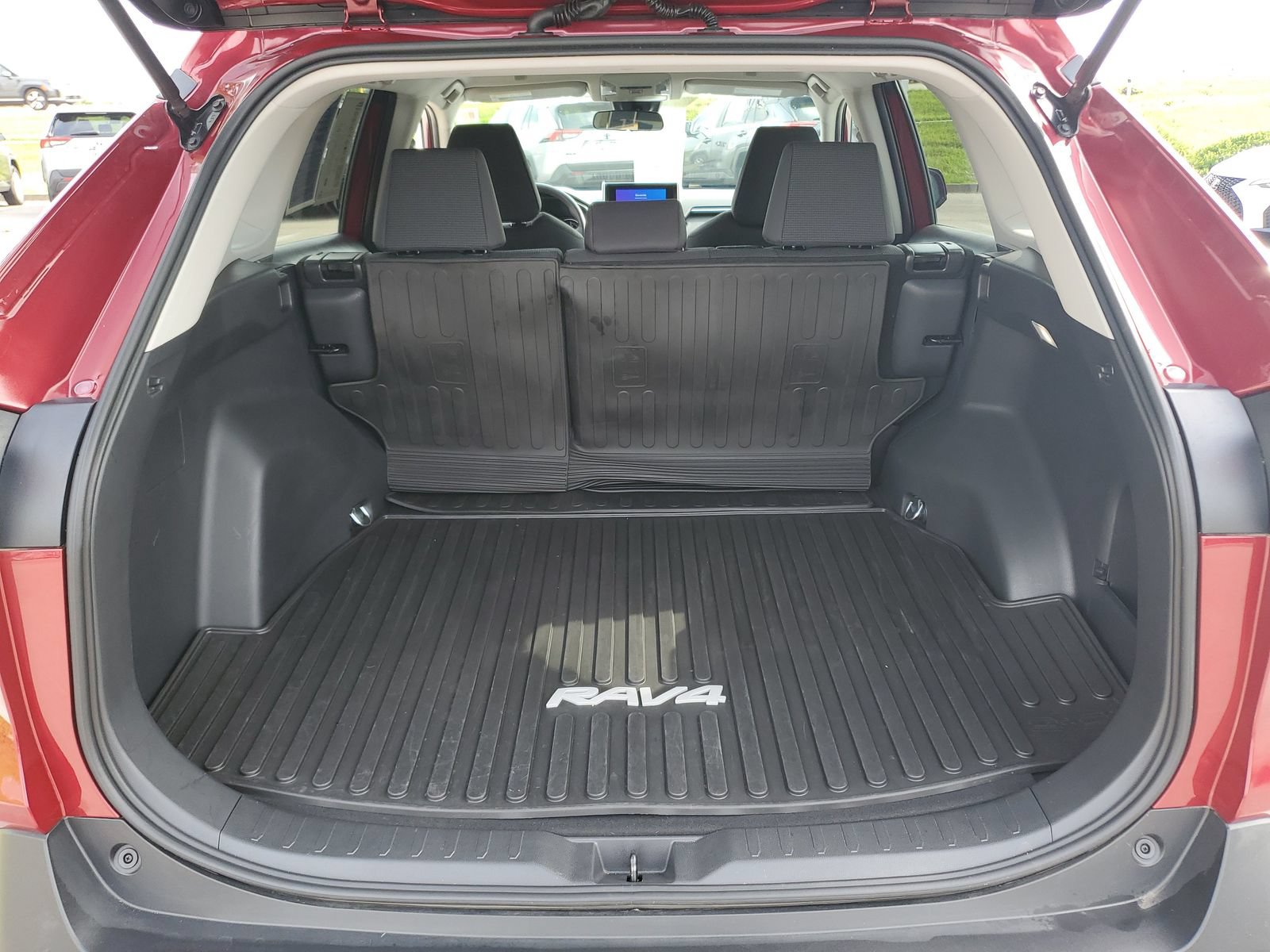 Certified 2024 Toyota RAV4 LE AWD/4WD image 9
