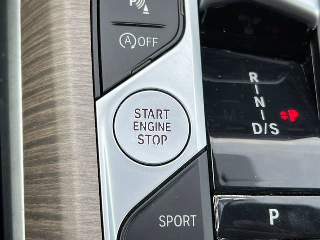 Used 2025 BMW 330i xDrive Sedan image 25