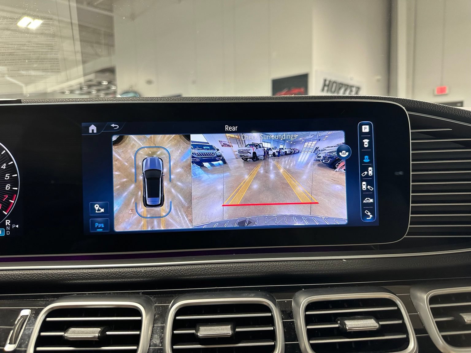 Used 2024 Mercedes-Benz GLE 450e 4MATIC image 26