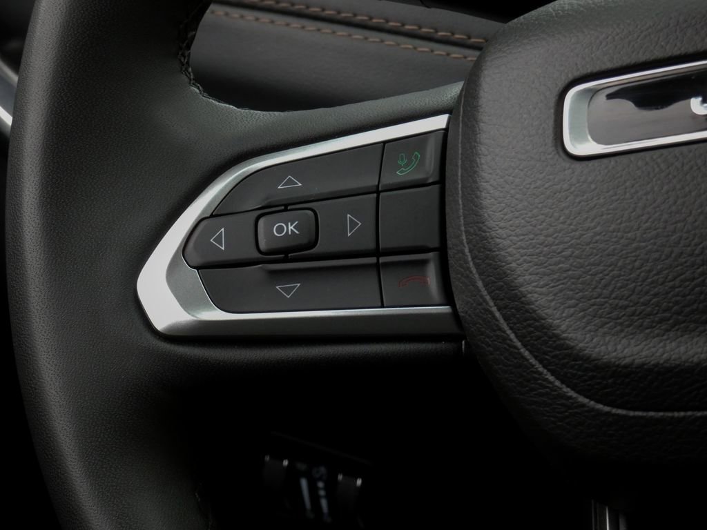 Used 2023 Jeep Compass Limited image 14