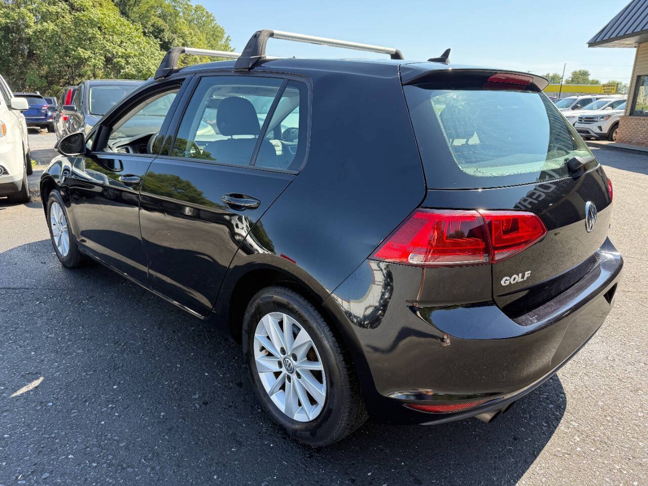 Used 2016 Volkswagen Golf S FWD image 7