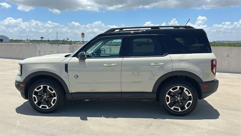 Used 2024 Ford Bronco Sport Outer Banks w/ Tech Package AWD/4WD image 9