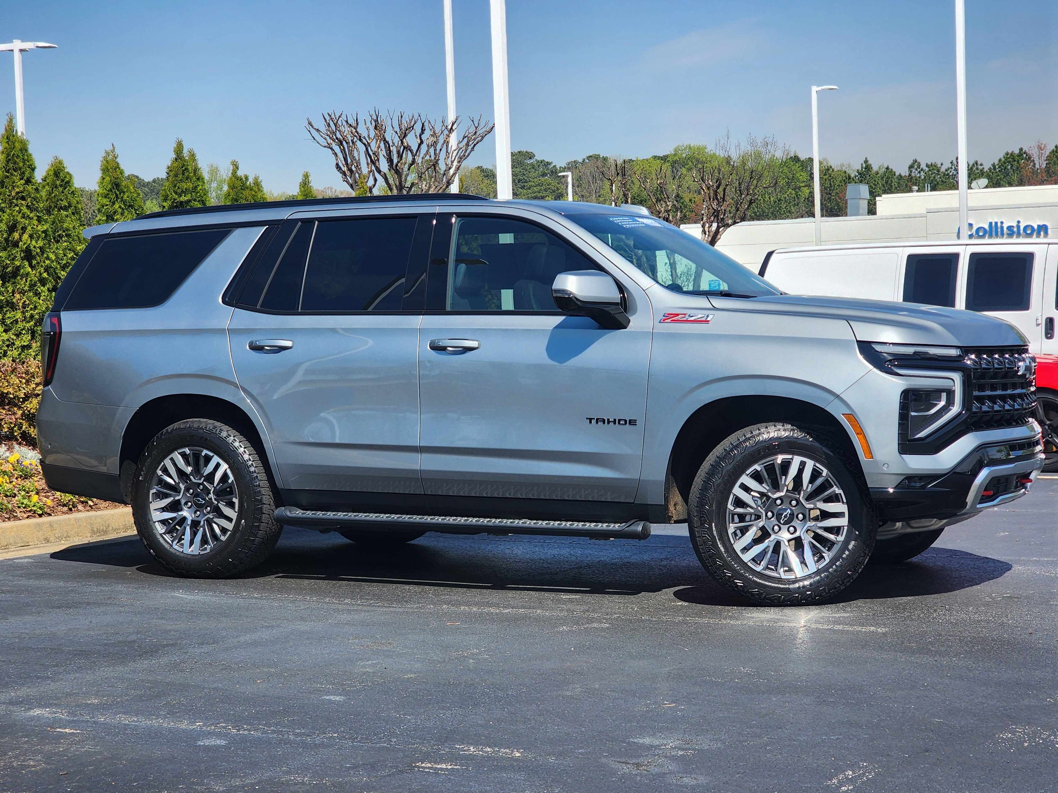 Used 2025 Chevrolet Tahoe Z71 w/ Z71 Off-Road Package image 3