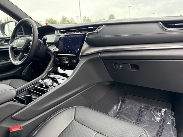 New 2025 Jeep Grand Cherokee L Overland AWD/4WD image 26