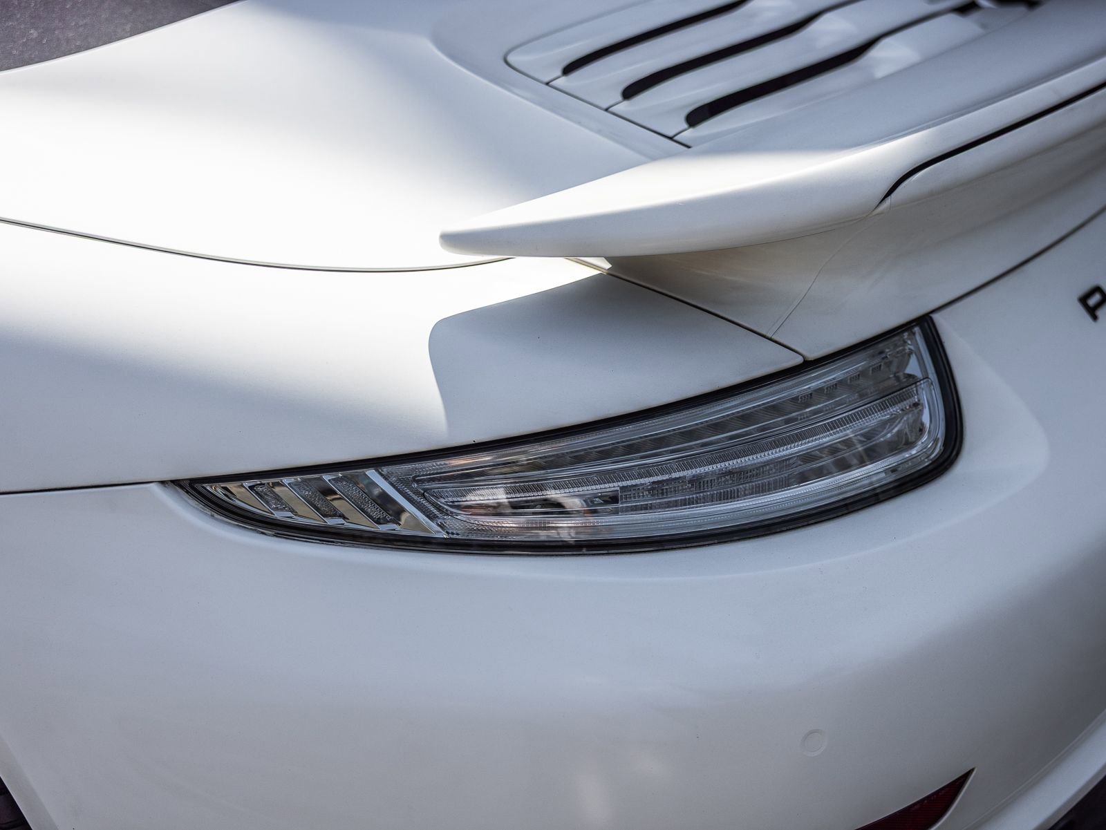 Certified 2015 Porsche 911 Turbo S AWD/4WD image 27