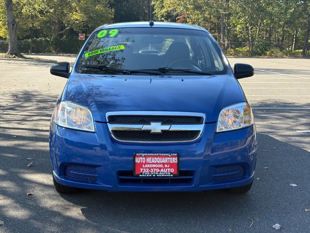 Used 2009 Chevrolet Aveo LT w/ Power and Convenience Package image 2