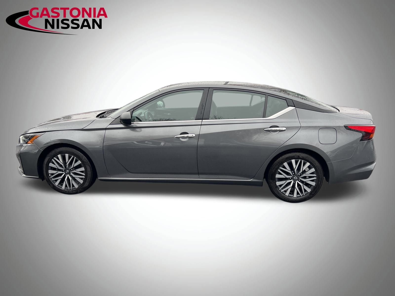 Used 2024 Nissan Altima 2.5 SV image 7