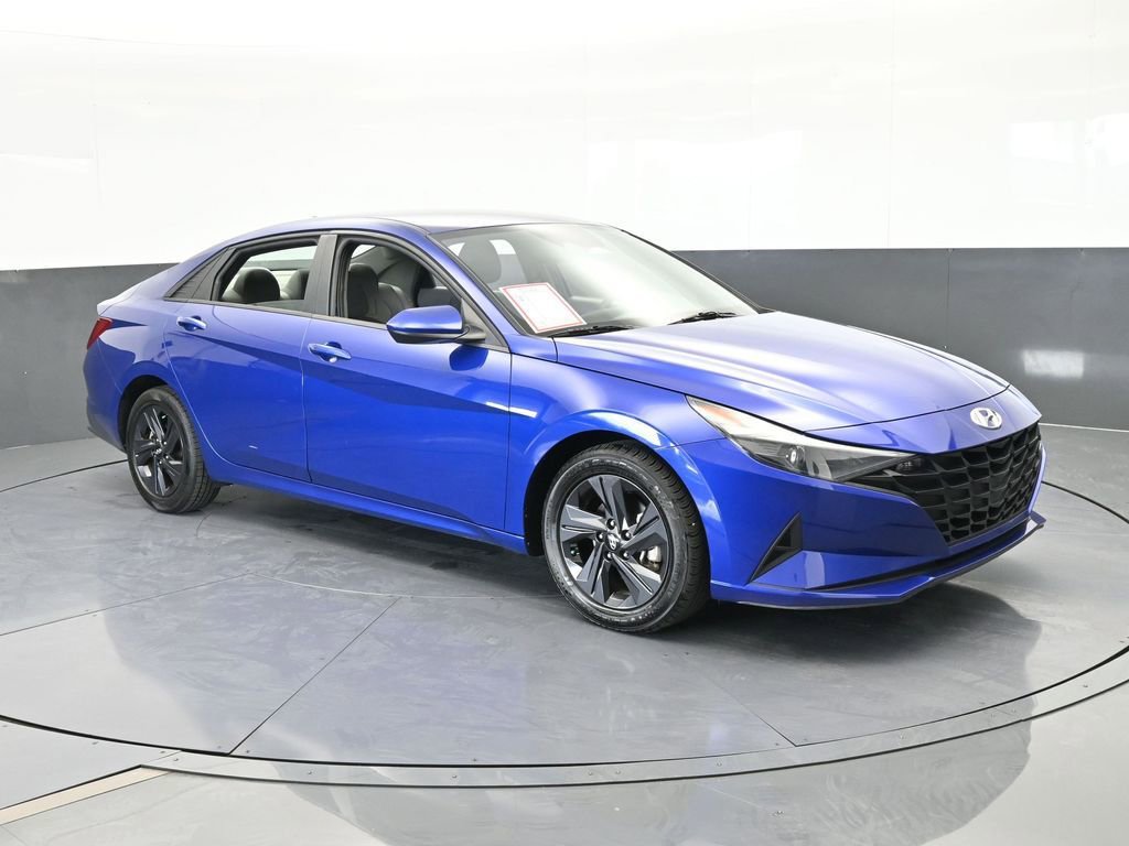 Used 2023 Hyundai Elantra SEL image 8