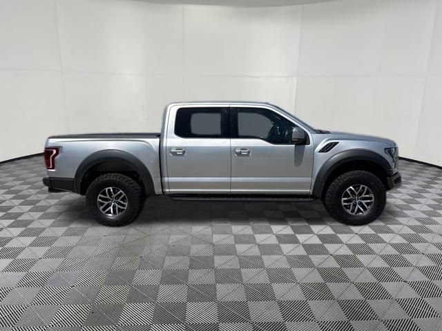 Used 2017 Ford F150 Raptor w/ Equipment Group 802A Luxury AWD/4WD image 5