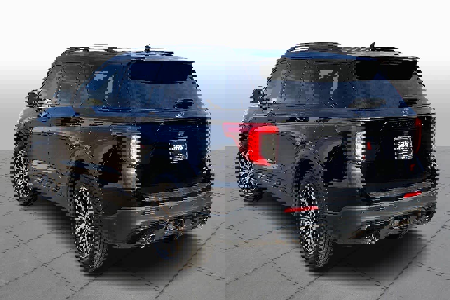 Certified 2020 Ford Explorer ST w/ Premium Technology Package image 11