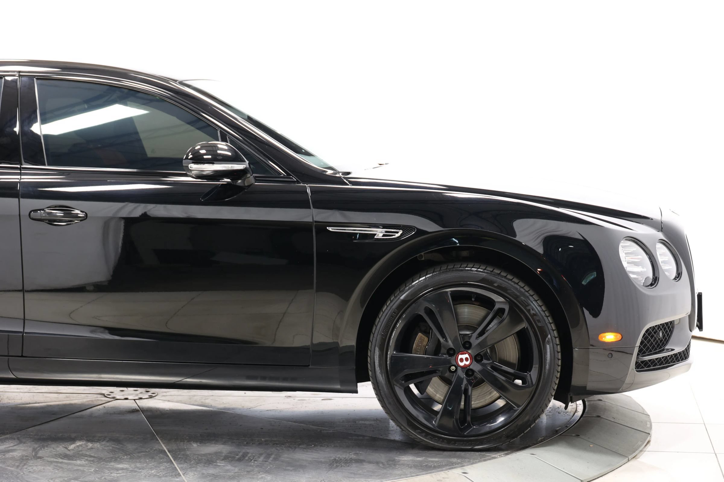 Used 2018 Bentley Flying Spur S V8 w/ Black Edition AWD/4WD image 76