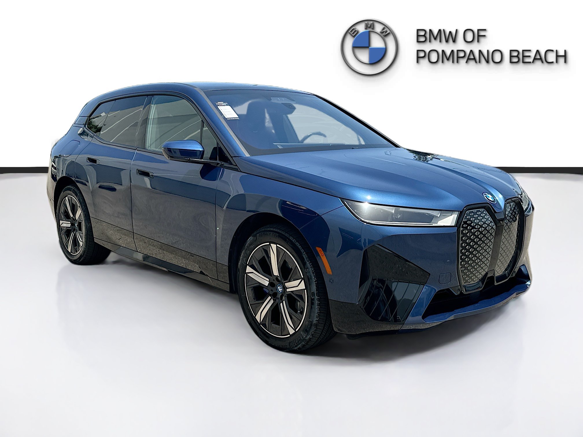Used 2024 BMW iX xDrive50 w/ Sport Package AWD/4WD image 1