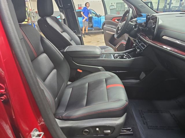 Used 2024 Chevrolet Traverse RS w/ LPO, Floor Liner Package image 13