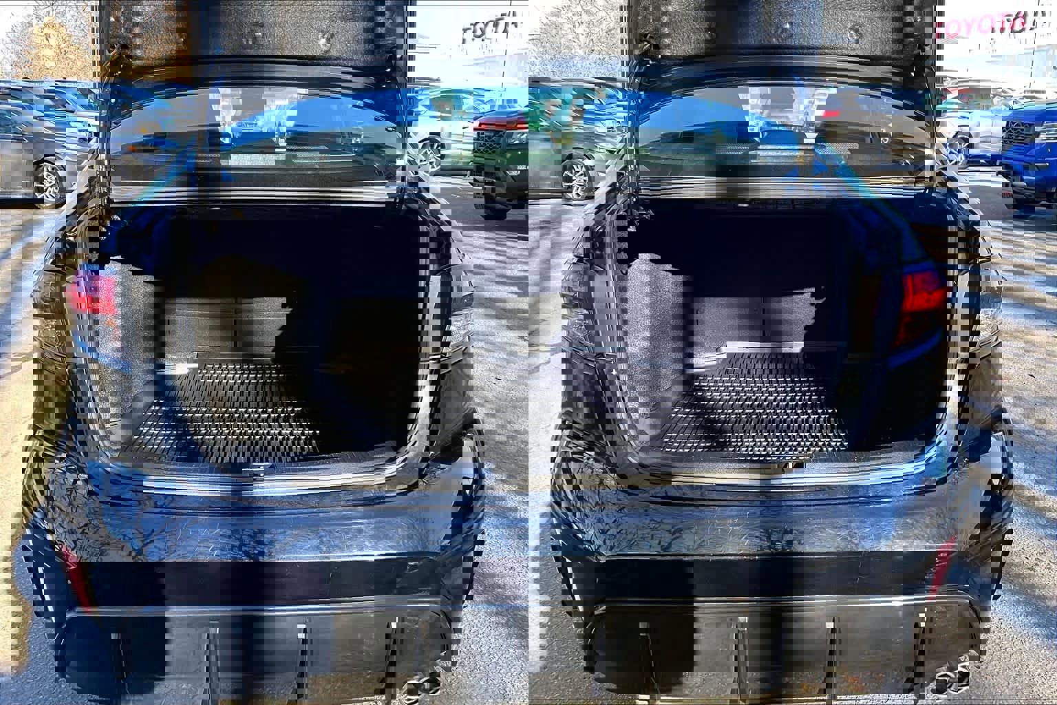 Certified 2023 Toyota Corolla SE w/ SE Premium Package image 31