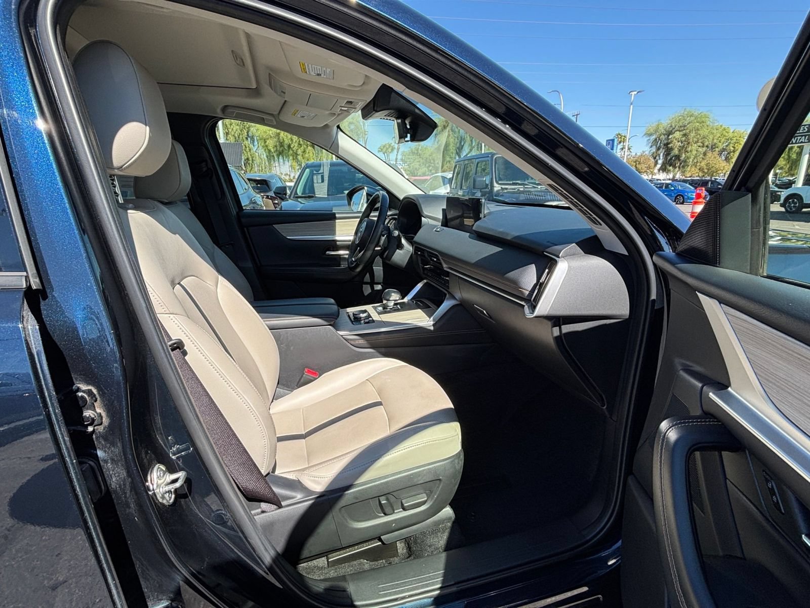 Used 2025 MAZDA CX-90 3.3 Turbo w/ Preferred Package AWD/4WD image 39