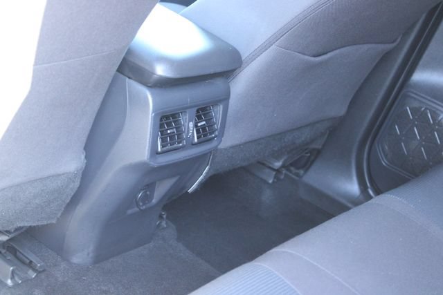 Used 2020 Toyota RAV4 LE w/ Carpet Mat Package AWD/4WD image 35