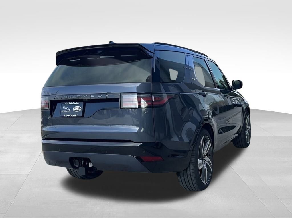 New 2024 Land Rover Discovery Dynamic SE image 8
