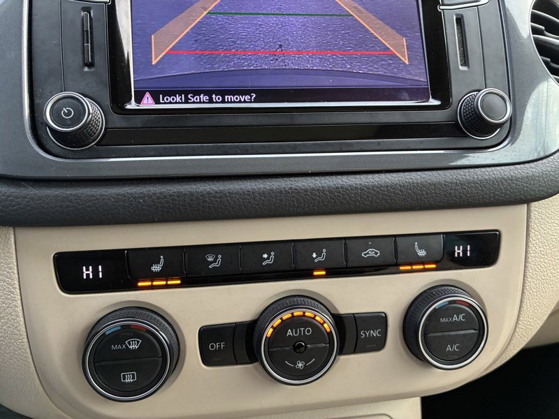 Used 2016 Volkswagen Tiguan SEL image 12