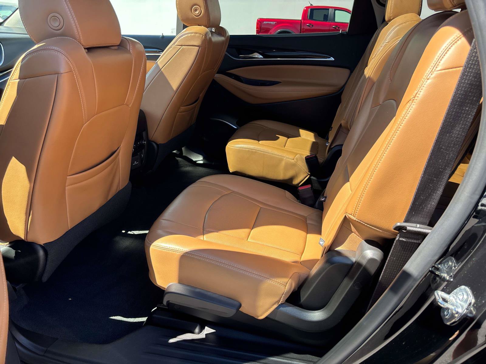 Used 2019 Buick Enclave Essence AWD/4WD image 8