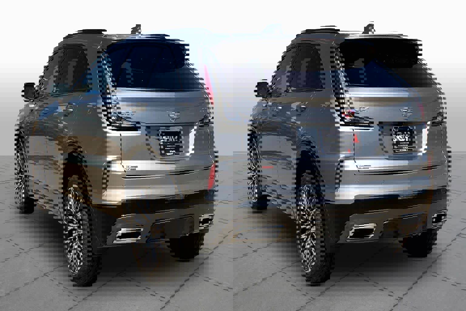 Used 2025 Cadillac XT4 Sport w/ Technology Package image 11