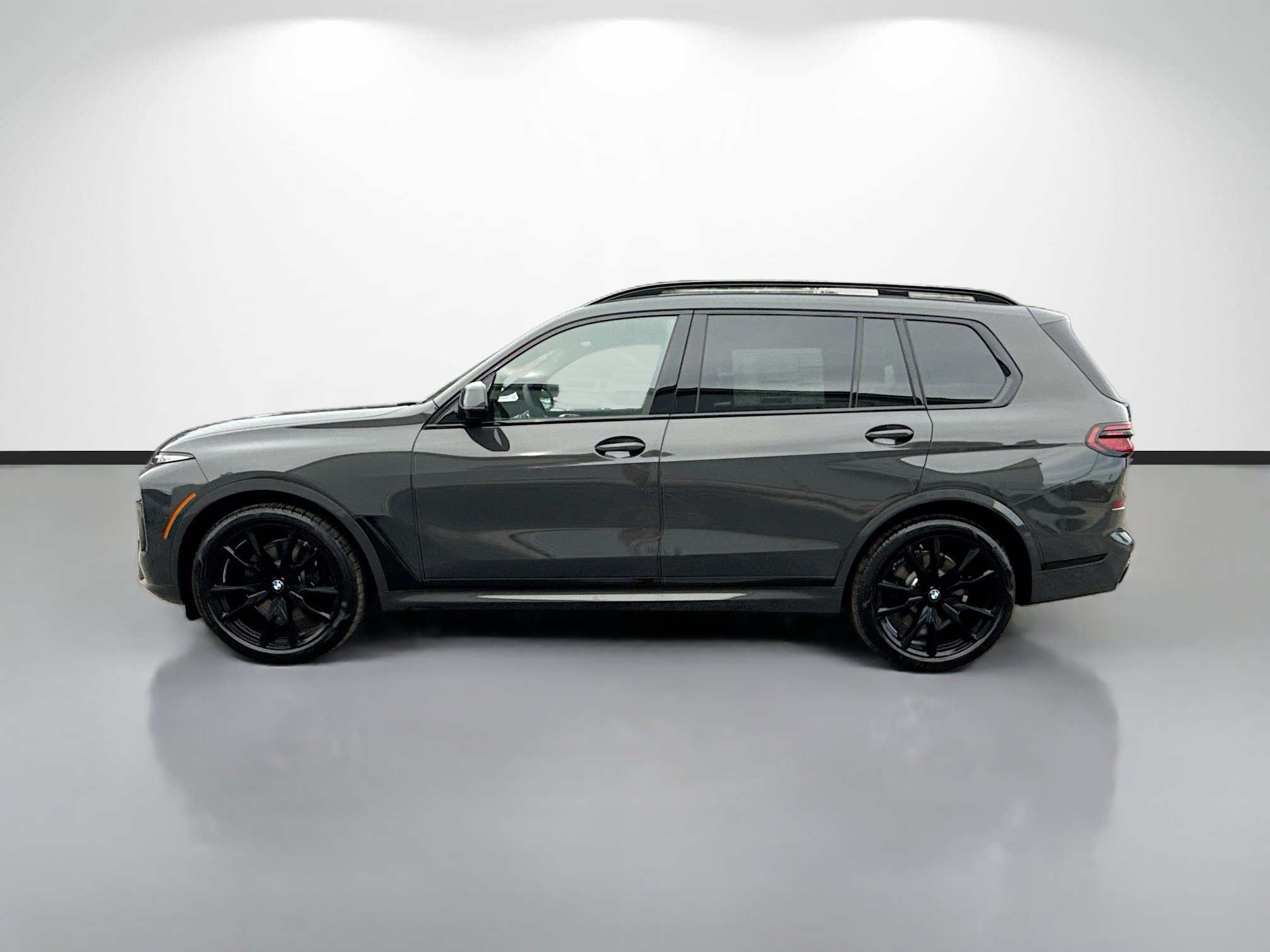 New 2027 BMW X7 xDrive40i w/ M Sport Package AWD/4WD image 6