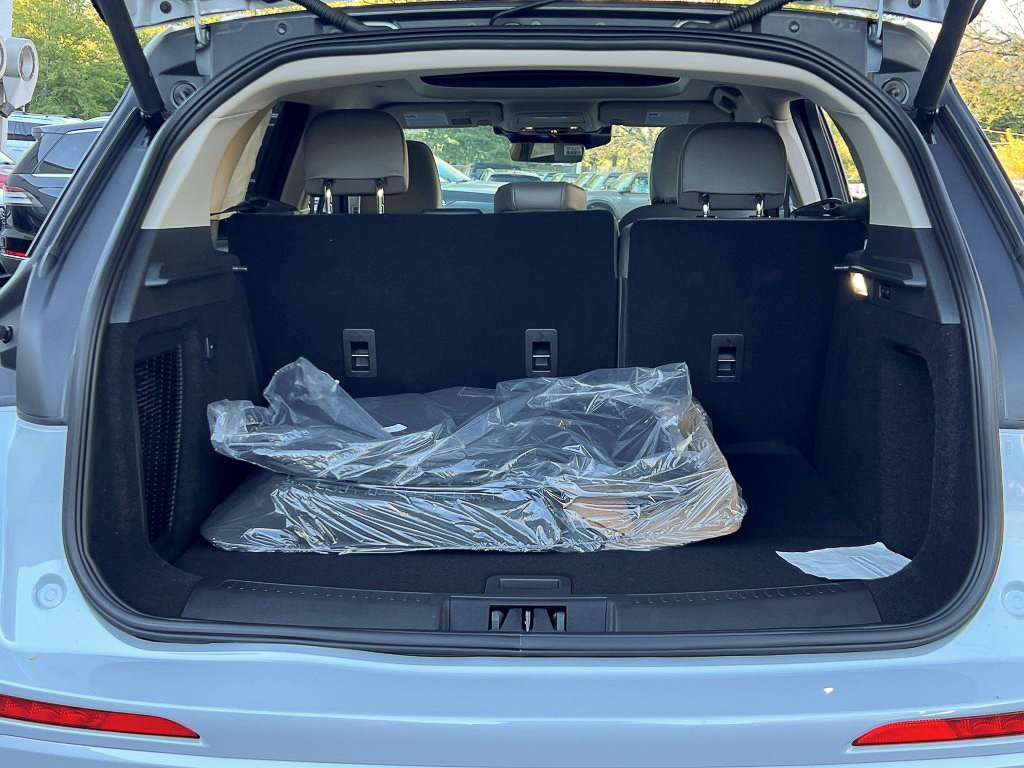 New 2026 Lincoln Corsair Reserve w/ Jet Appearance Package image 13